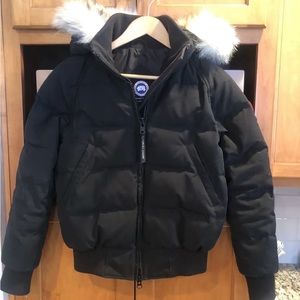 Canada Goose Bomber Size Small Black